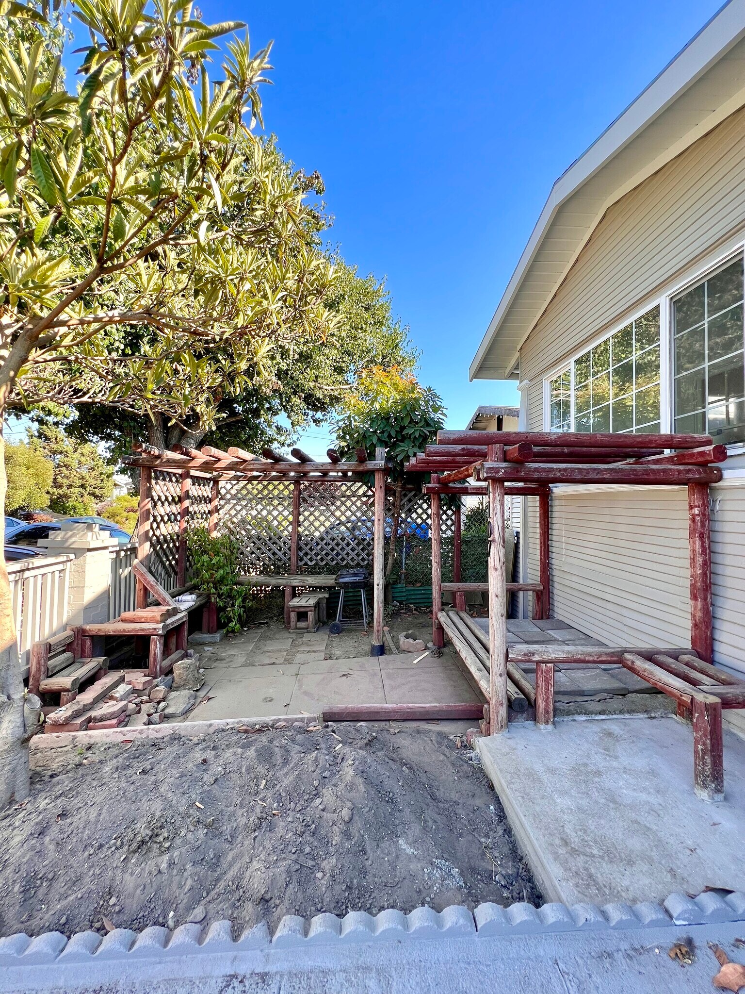 Building Photo - 4107 Redding St