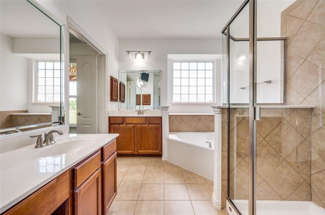 Building Photo - 2520 Saddlehorn Dr