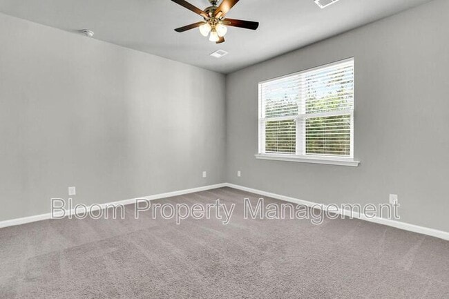 Building Photo - 640 Chigwell Springs Ln