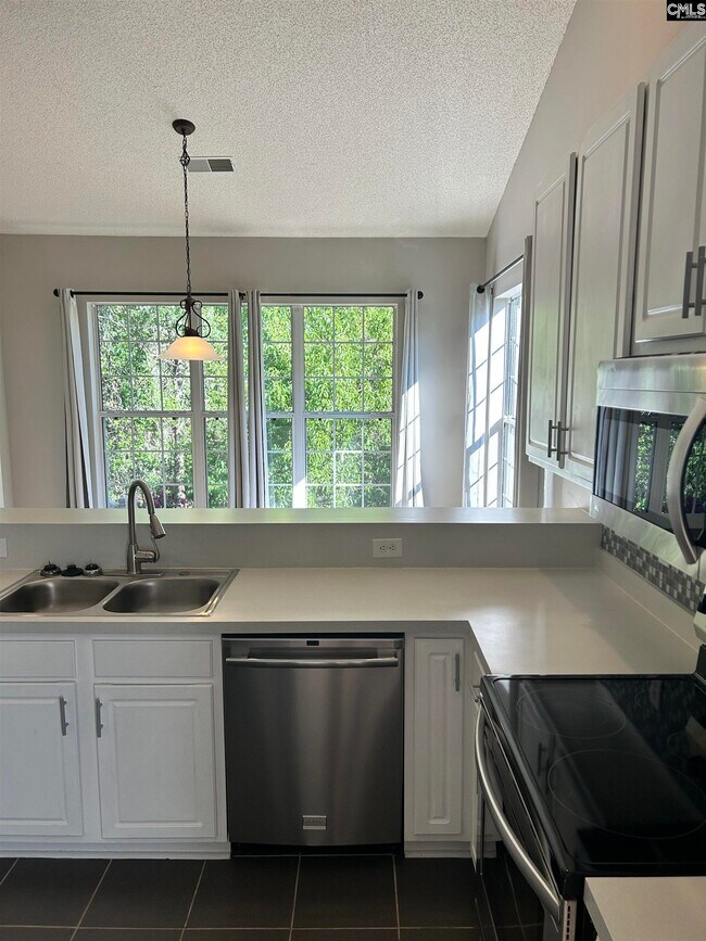 Building Photo - 480 Indigo Ridge Dr