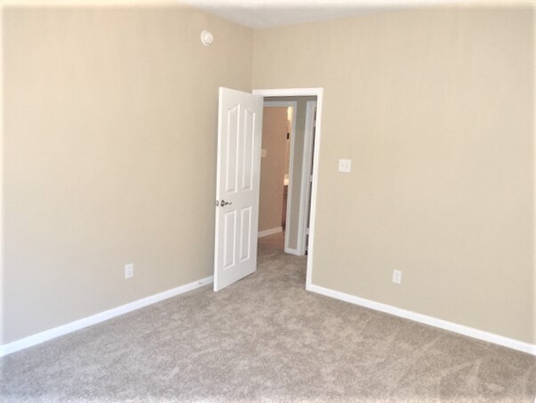 Building Photo - 12027 Bunny Ln