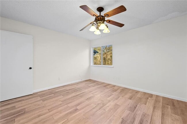 Building Photo - 579 Northridge Crossing Dr