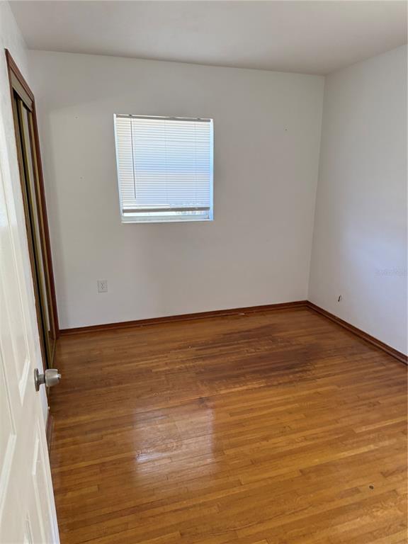 Building Photo - 1247 Lakeview Dr