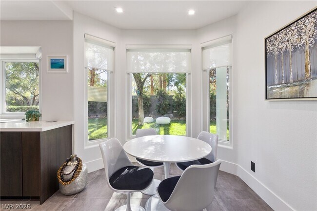 Building Photo - 9301 St James Cir