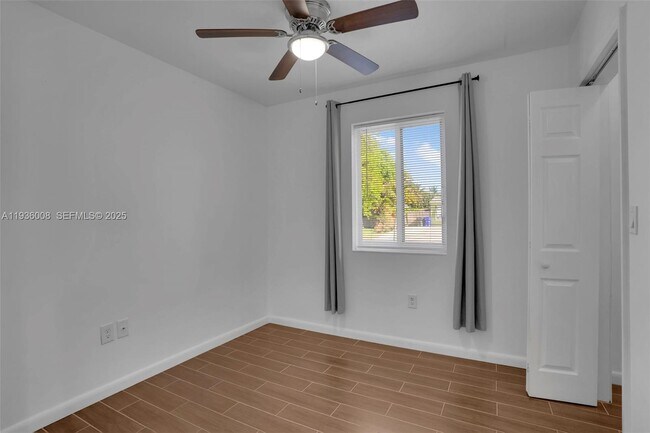 Building Photo - 510 N 69th Ave