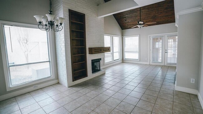 Building Photo - 4144 Greystone Way