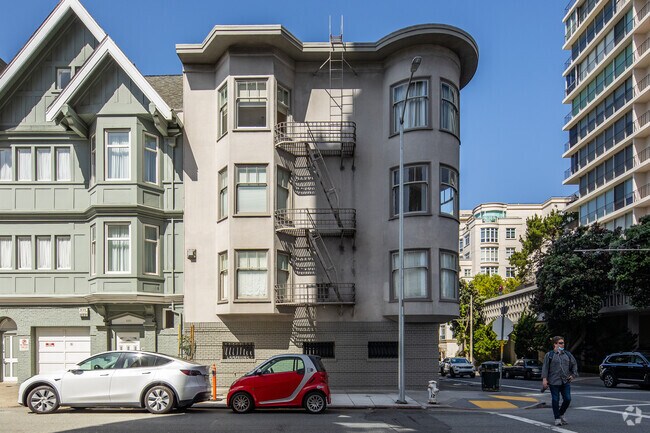 Alt. Exterior - Nob Hill Place