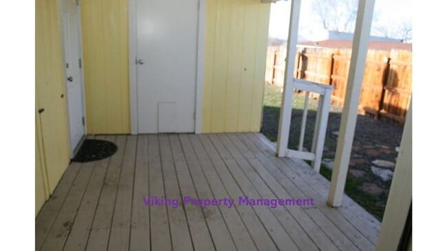 Building Photo - 687 NW Apollo