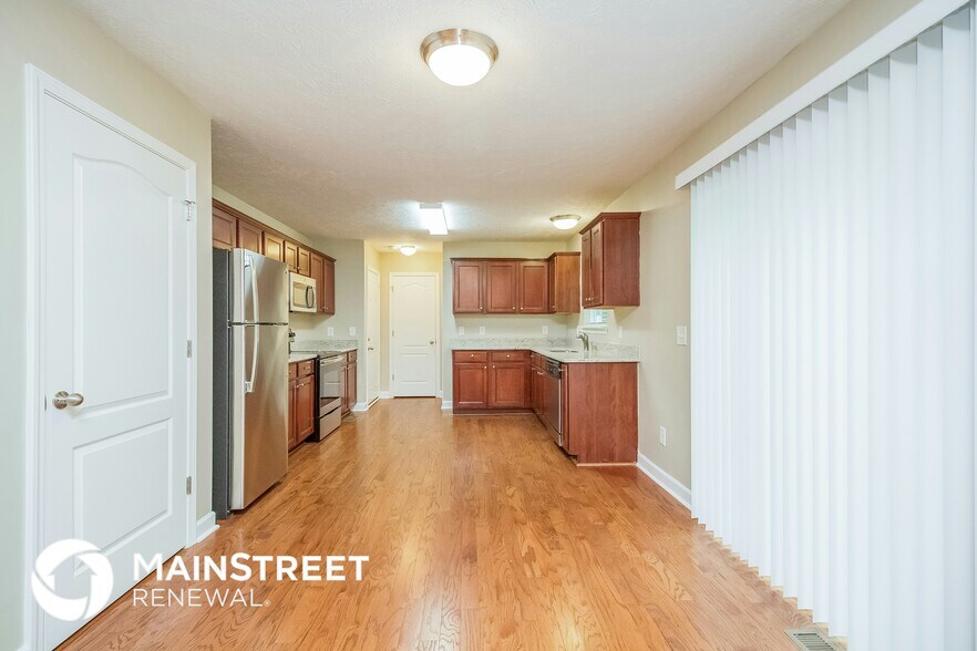 Building Photo - 681 Smoky Mountains Dr