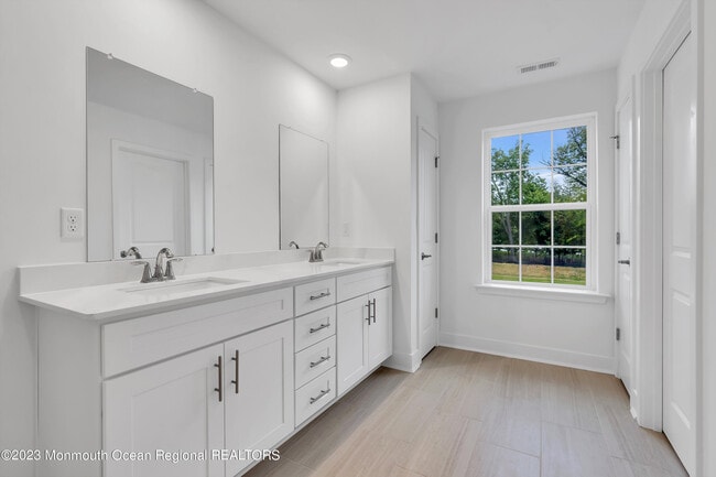Building Photo - 110 Woolley Ct