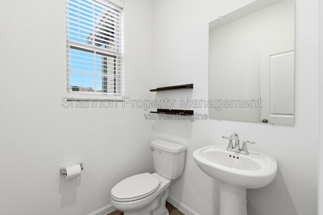 Building Photo - 3057 Pensacola Dr