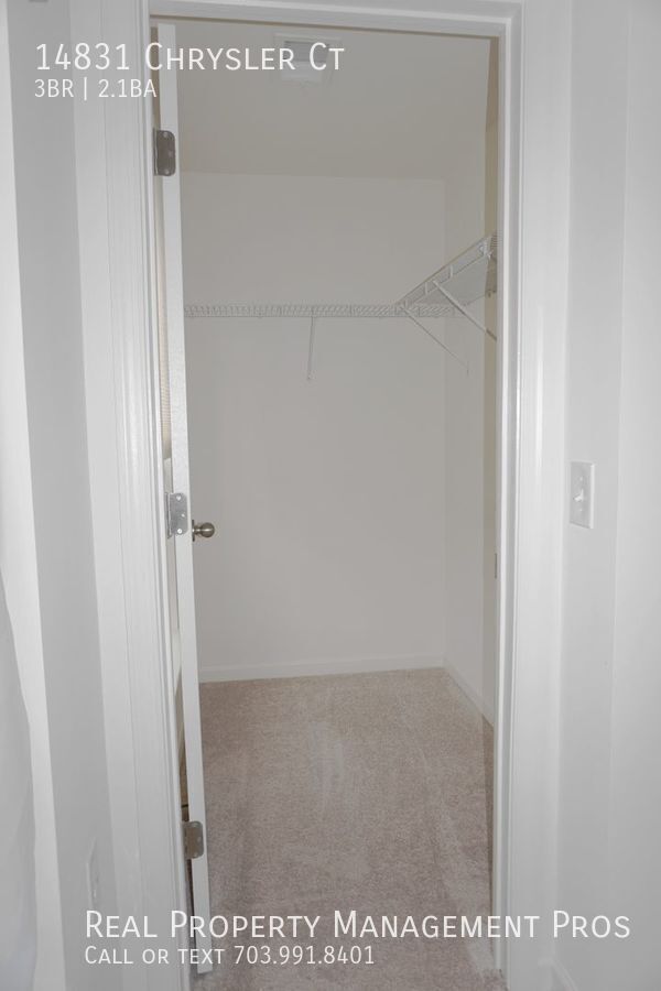 Building Photo - 14831 Chrysler Ct