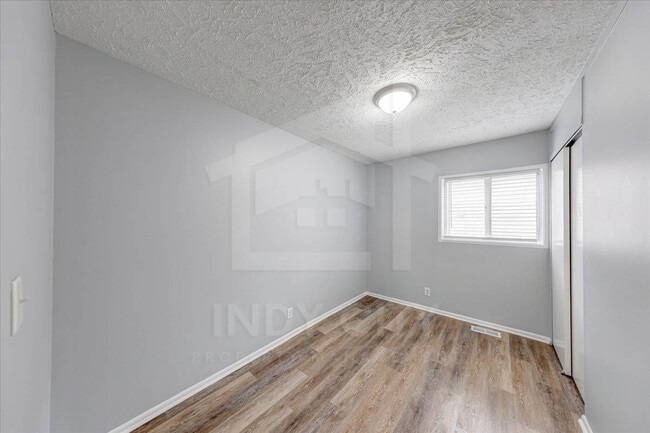 Building Photo - 4007 Downes Dr