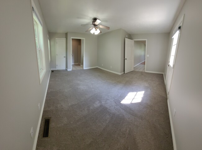 Master Bedroom - Angle 2 - 100 Thompson Ln