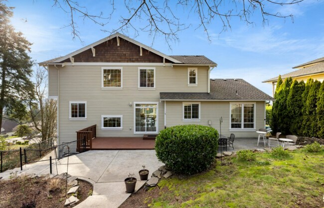 Building Photo - Spacious Happy Valley 4 Bedroom + Office Home with Valley Views, 3-Car Garage & Entertainer’s Bac...
