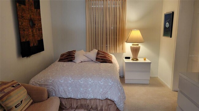 Building Photo - 638 S Owl Dr