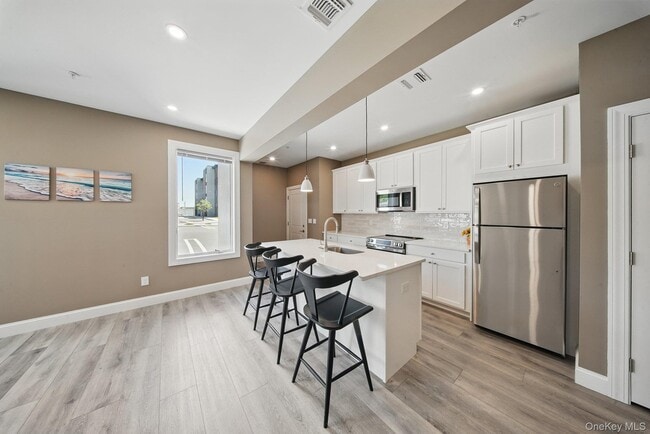Building Photo - 7 Giada Ln
