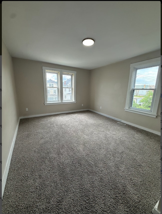 Building Photo - Giant, Newly Renovated Home in New Kensington!