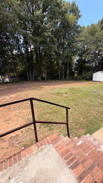 Building Photo - 111 Hunter Dr