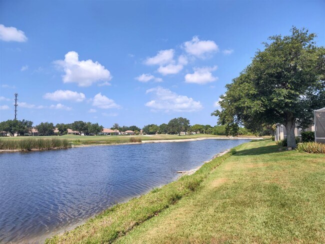 Building Photo - Seasonal Short-Term Rental in Pelican Pointe and Country Club Community!