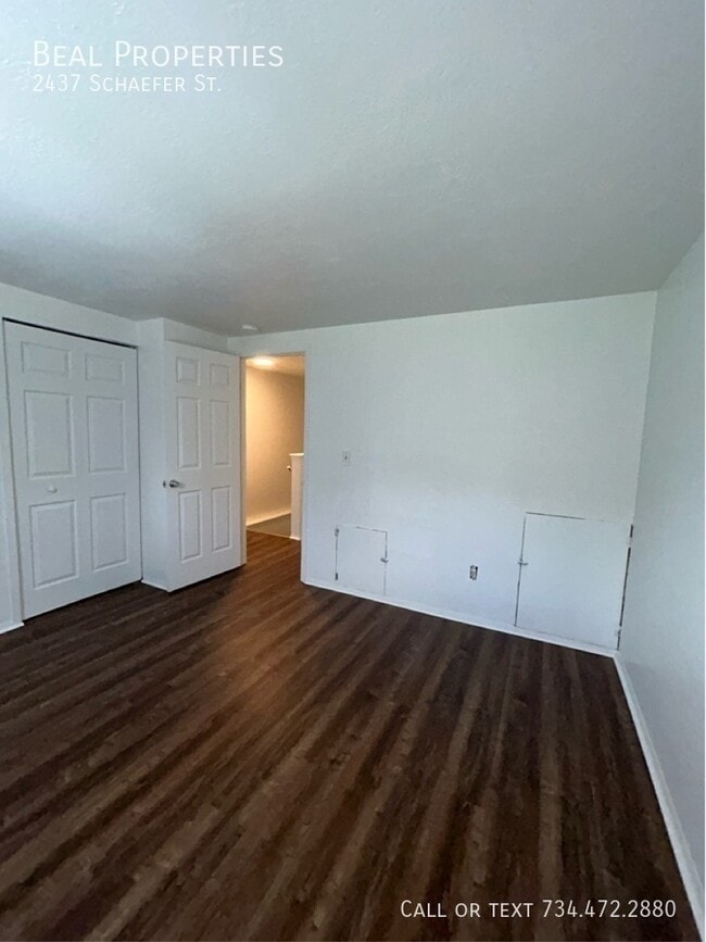 Building Photo - 2437 Schaefer St