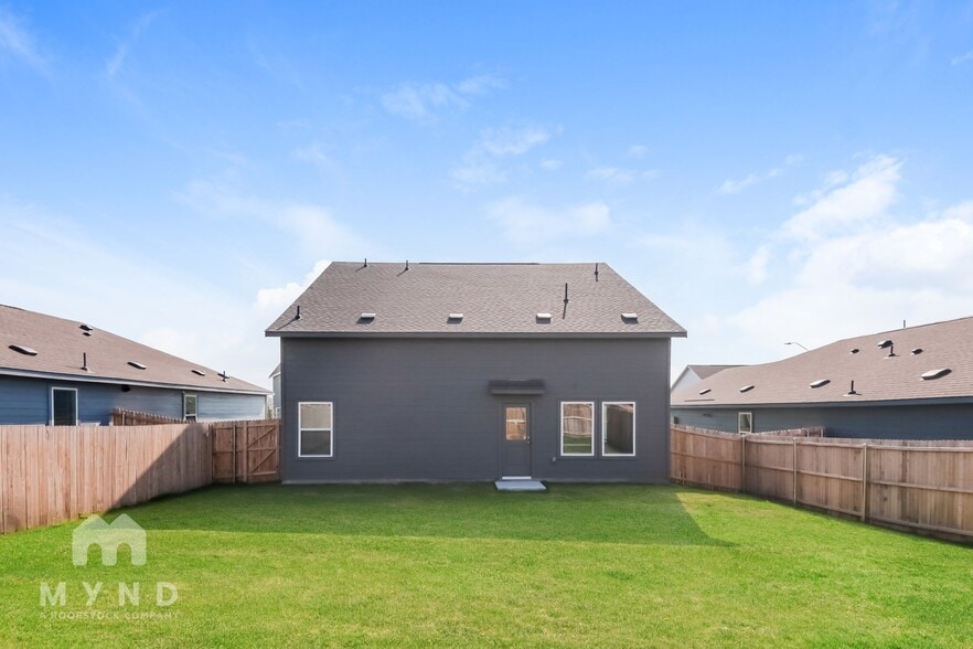 Building Photo - 2728 Mistwood Dr