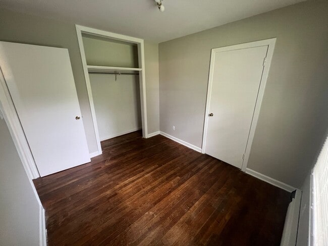 Building Photo - Very Spacious 3 bdrm/1 bth House Located in Henrico's West End!!