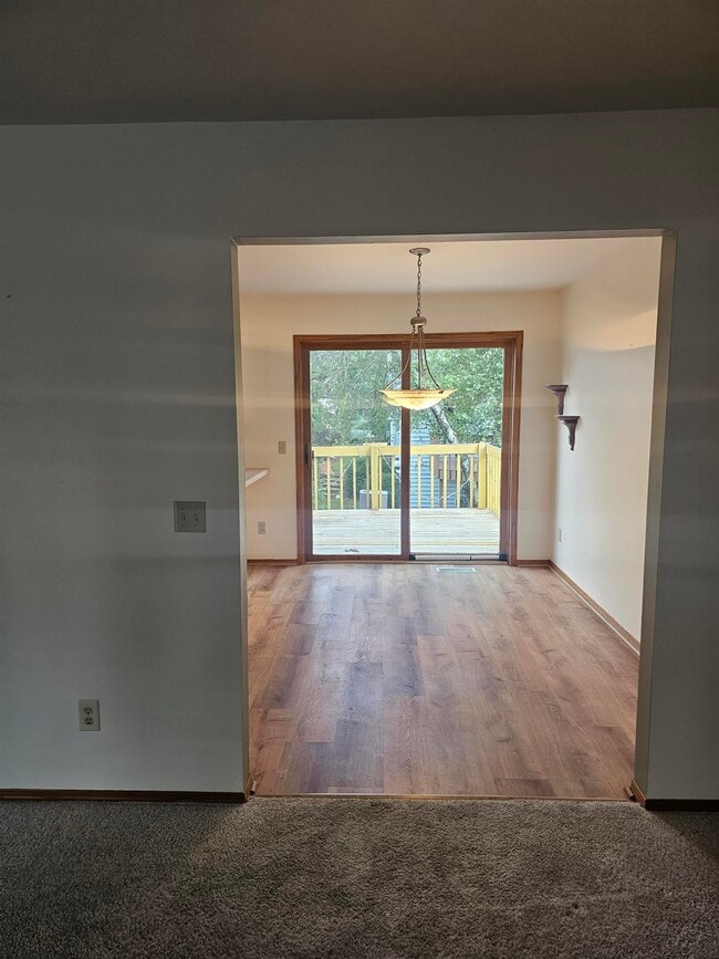 Building Photo - 7305 W Valley Ridge Dr