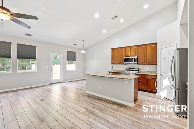 Building Photo - 46 Cedar Creek Cir