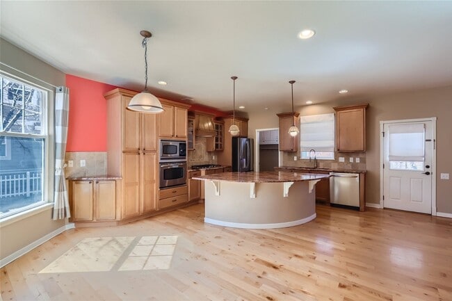 Building Photo - 5221 Country Squire Way