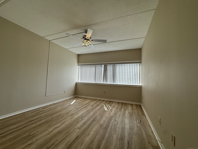 Building Photo - 85 Viscount Dr