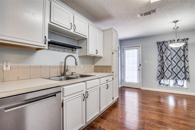 Building Photo - 734 Port Richmond Way