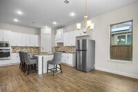 Building Photo - 16050 Talamore Ln