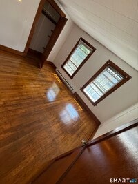 Building Photo - 142 Montauk Ave