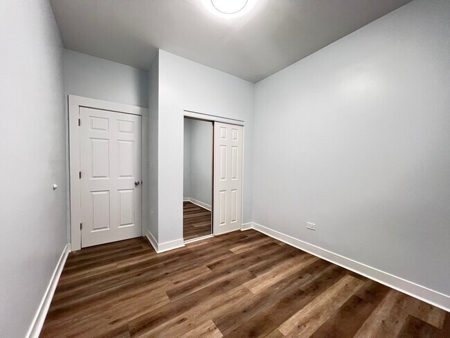 Building Photo - 7026 S Wentworth Ave