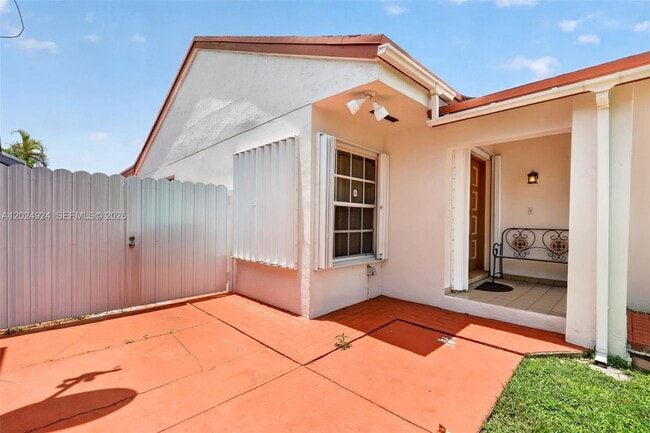Building Photo - 13440 SW 28th St