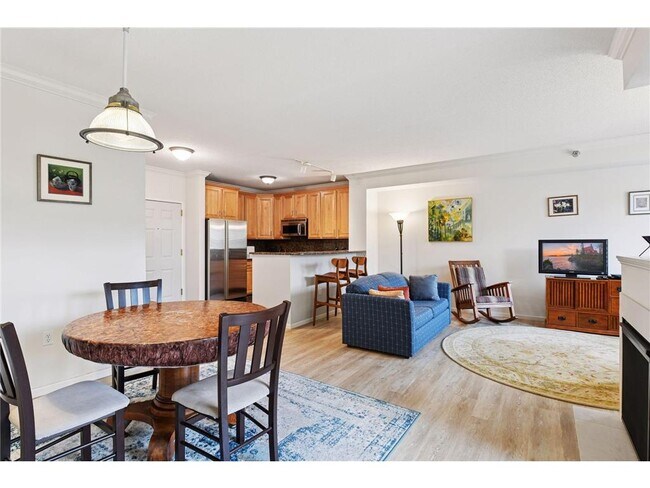 Building Photo - 675 N 1st St