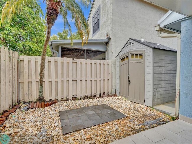 Building Photo - 3727 NW 107th Terrace