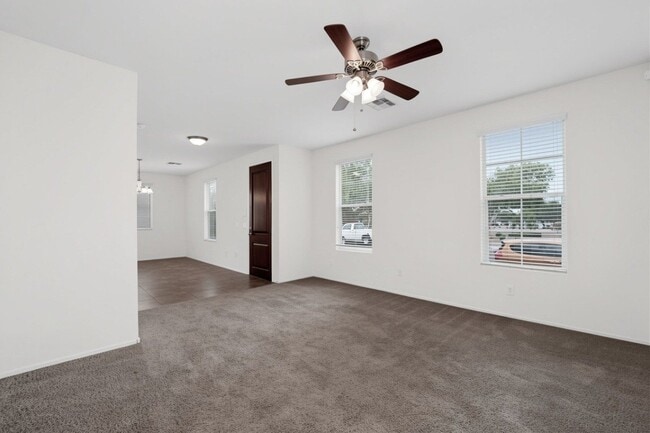 Building Photo - 4028 E Tulsa St