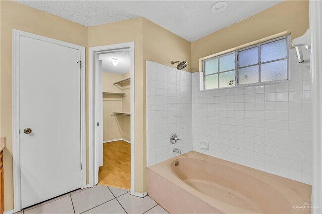 Building Photo - 29 Martin Ave