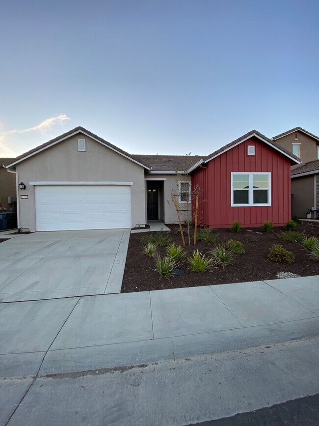 Building Photo - SAVE MONEY WITH SOLAR! Stunning Russell Ranch Home in Folsom Ranch – 3 Bedrooms + Office!