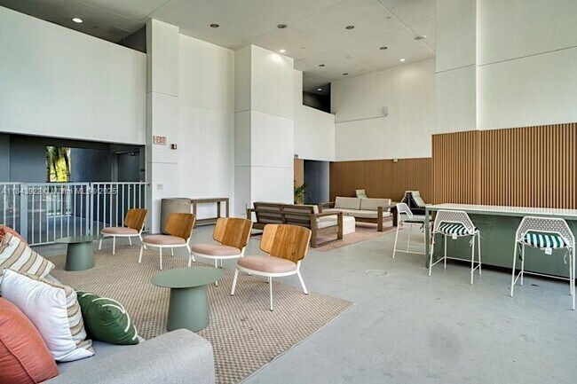 Building Photo - 888 Biscayne Blvd