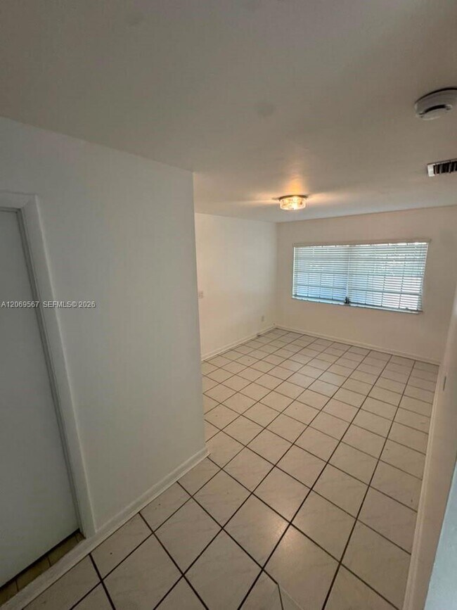 Building Photo - 828 Lorca St