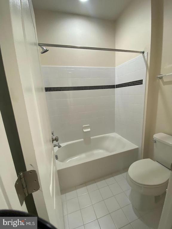 Building Photo - 8929 Quarry Rd