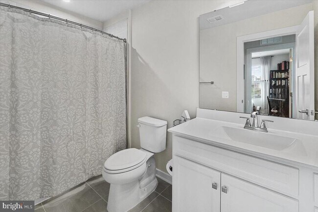 Building Photo - 312 Hammersmith Cir