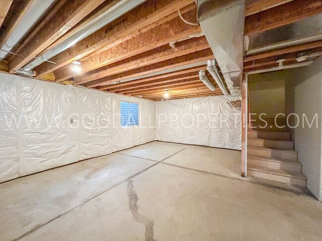 Building Photo - 3 Bedroom, 2.5 Bathroom in Waukee