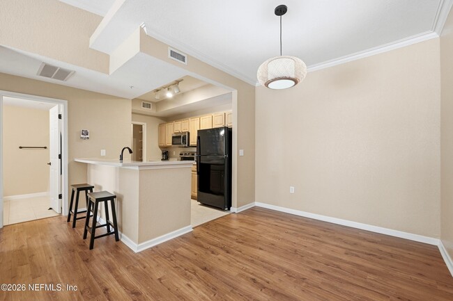 Building Photo - 3938 Hendricks Ave