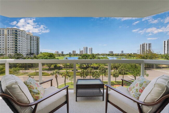 Building Photo - 20185 E Country Club Dr