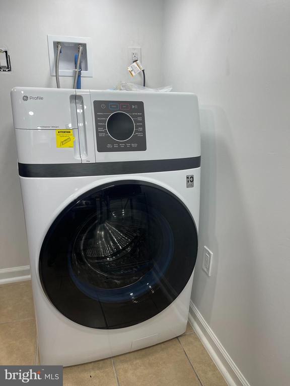 Building Photo - 6906 Parkwood St