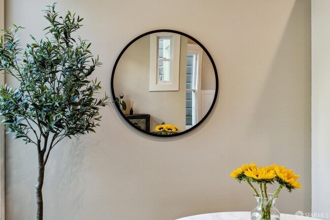 Building Photo - 2856 Sacramento St